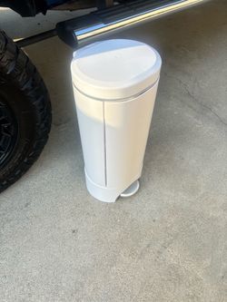 Munchkin Diaper Pail