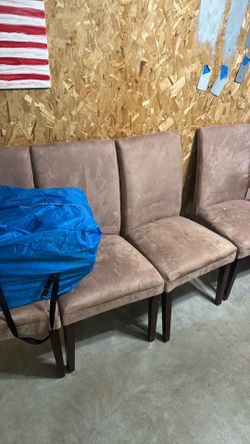 4 dining table chairs