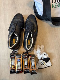 FootJoy DryJoys Golf Shoes with Titleist Pro V1 Balls and Glove