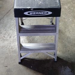 2 Step Ladder 