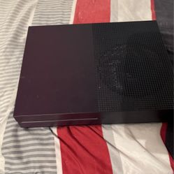 Xbox One S Fortnite Edition 