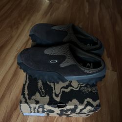 Oakley Factory Team Saw Mules