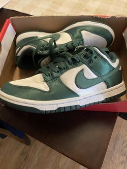 Satin “Michigan” Nike Dunks