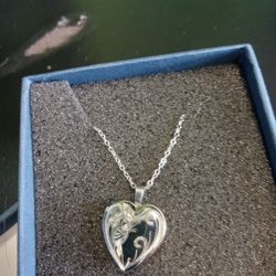 Silver Locket Heart 