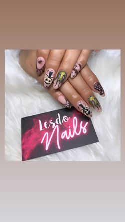 Nail Tech