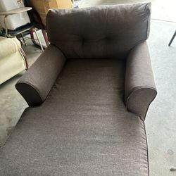 Couches, Women’s Clothes & Baby Toys For Sale
