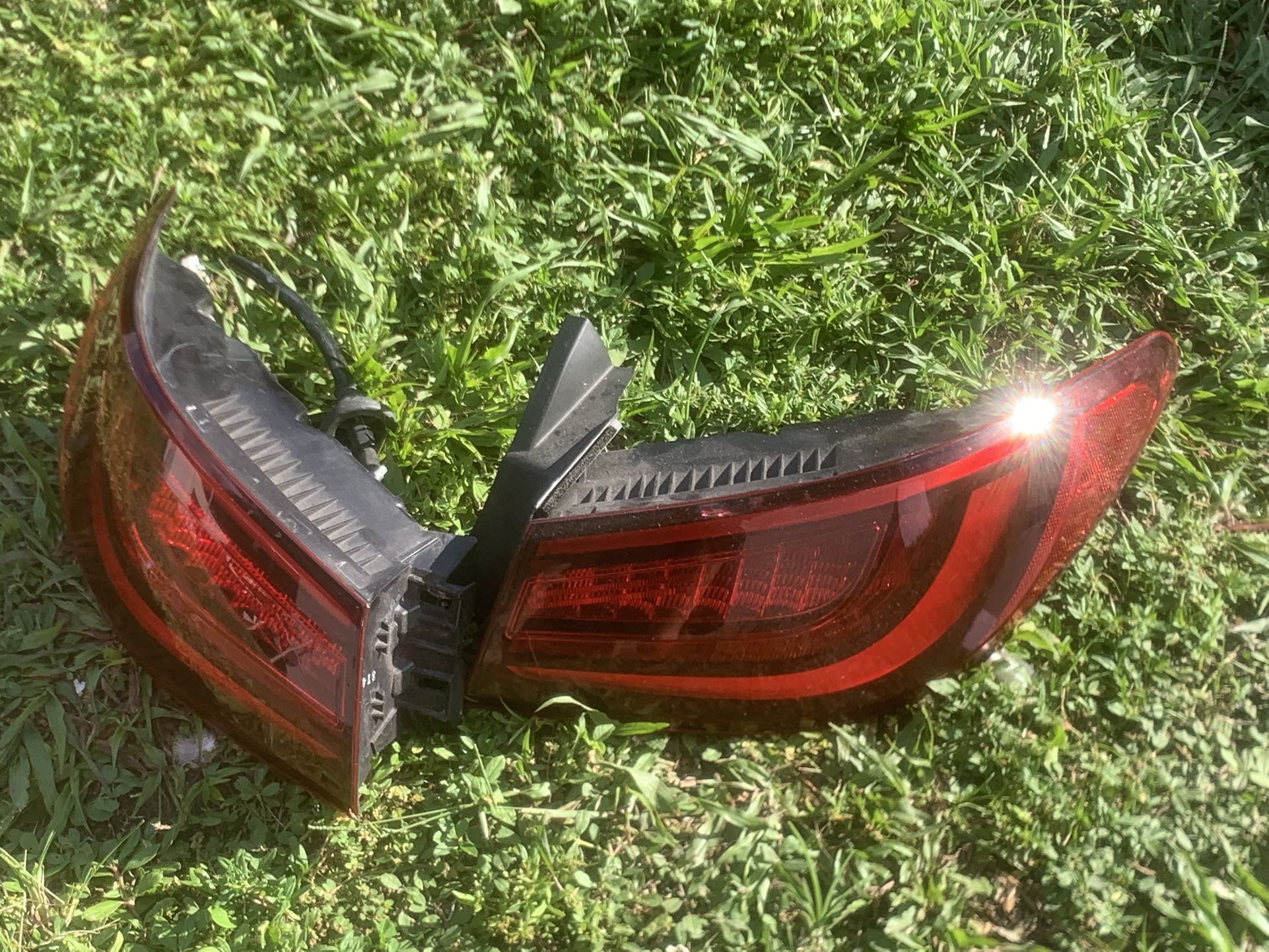 infiniti q60 taillights set 