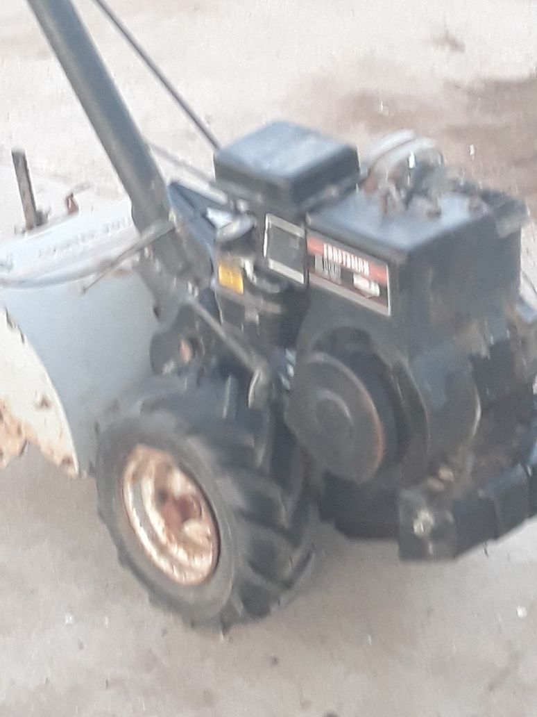 Craftsman 5 horsepower rototiller for Sale in Shafter, CA OfferUp