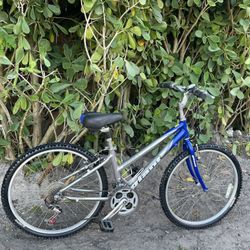 26 GIANT SEDONA 3-7 SPEED NEW TIRES  READY TO RIDE- TUNE UP DONE ✅  PRICE ARE FIRM