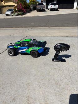 Traxxas Slash 2WD 1/10 Scale RC Truck – Ready to Run