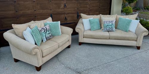 Sofa & Loveseat Set