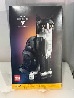 The Tuxedo Cat Lego 21349