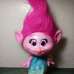 Hasbro Trolls POPPY Doll Talking Light Up