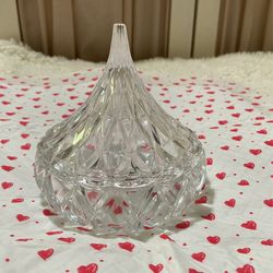 Kisses  Cristal Kiss Covered Candy Dish Never Used
