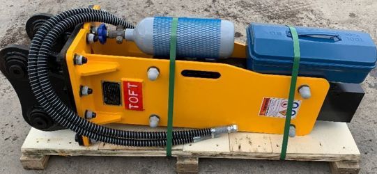 New Excavator Breaker Attachment Fits Caterpillar 303/304 And Jd 35 Or Comparable Machines