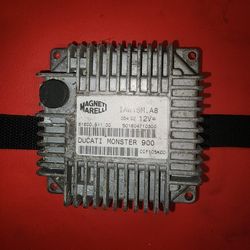 Ducati Monster 900 -900ss Computer.