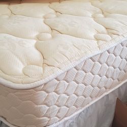 King Natural LATEX Mattress/Bed