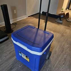 Igloo Latitude 60 Roller Cooler