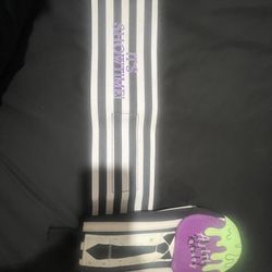 Absolutely ridiculous beetle juice sliding mitt