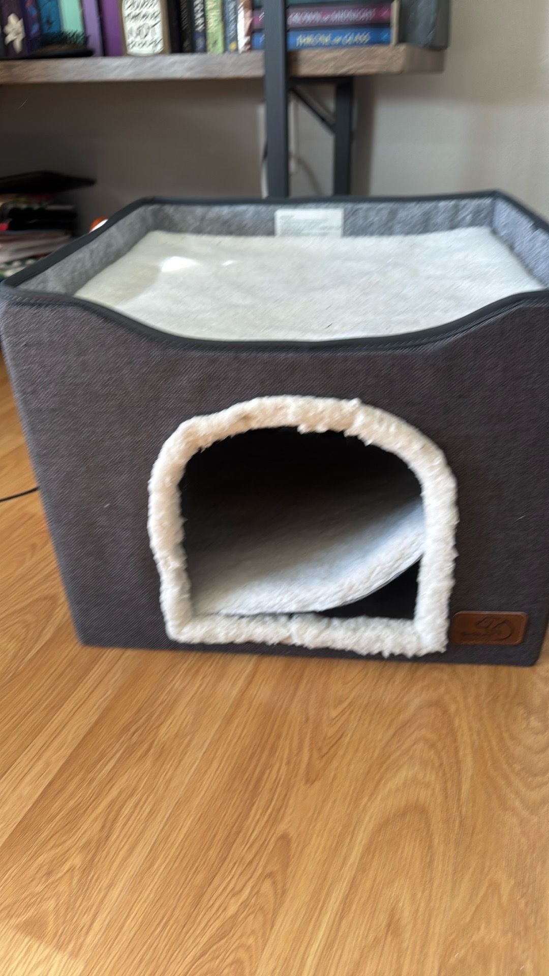 Cat cube bed