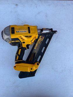 DEWALT 20-Volt 30° Cordless Framing Nailer (Tool-Only)
