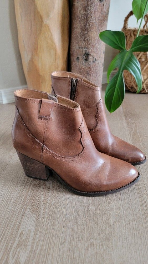 Steve Madden Boots