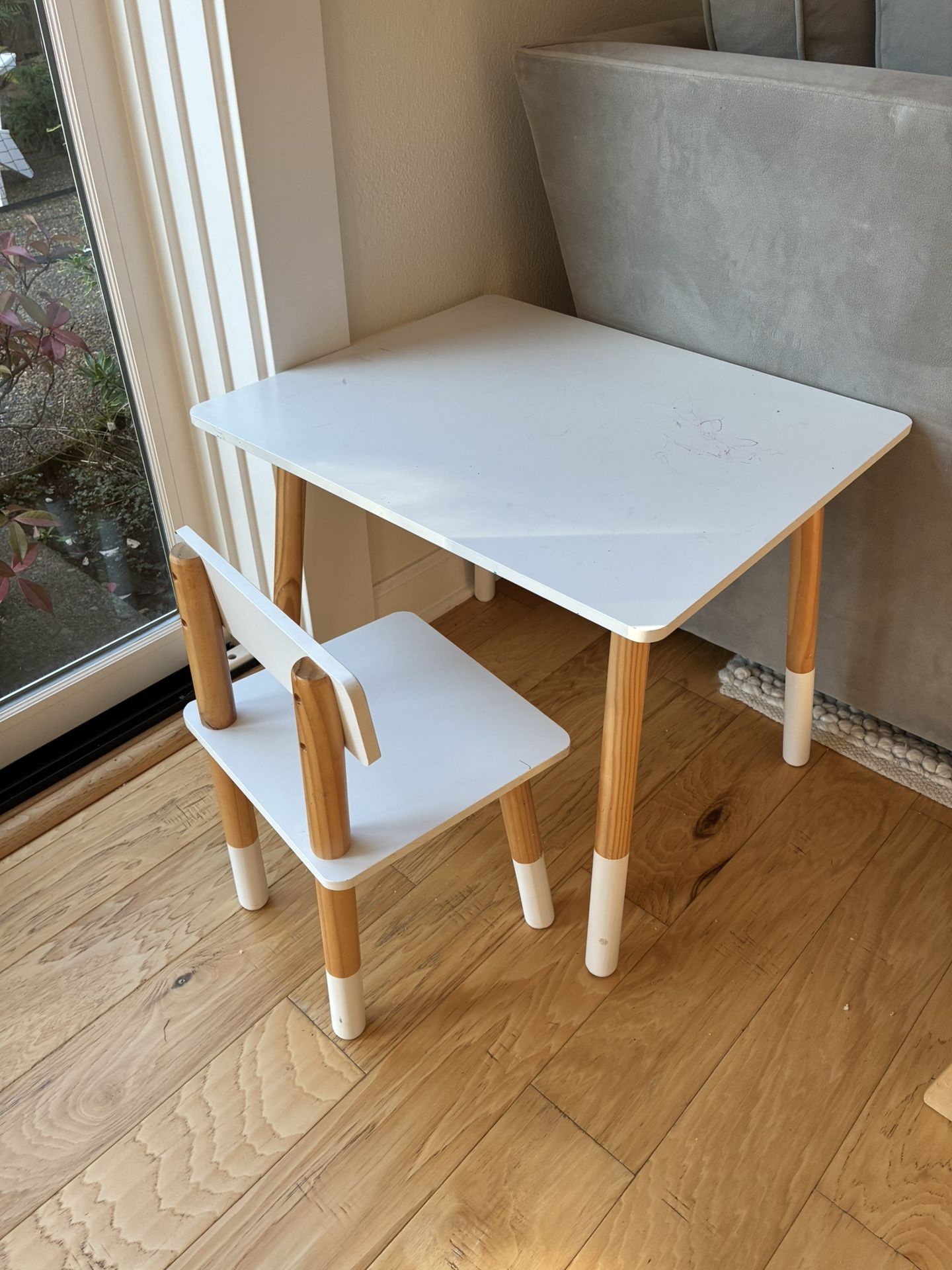 Kids Playable and Chair