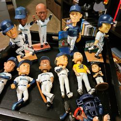 Mariners W 2 misc added, all need minor repair/tlc,EVT