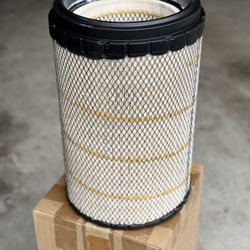 Fleetguard AF26107 Air Filter For International 4300 Truck