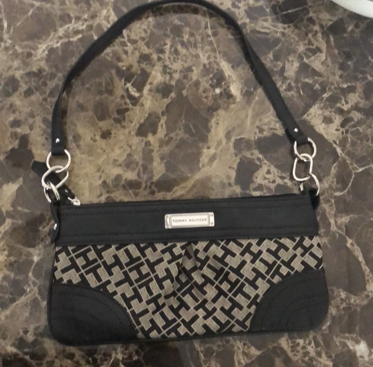 Purse — Tommy Hilfiger