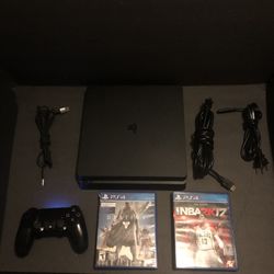 Ps4 500 gb 🎮 slim PlayStation 4 works perfectly with the latest update downloaded on it & games