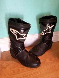 Alpinestar motocross boots.. Size 5 mens.. Good condition!