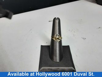 Women's Ring - Yellow Gold 14k (.585) 1.5 grams Size 7