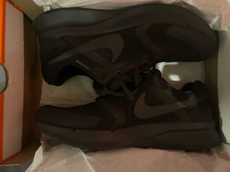 Nike black Initiator Sneakers Size 9.5