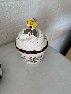 Lenox Holiday Bakeshop Cupcake Christmas Candy Jar