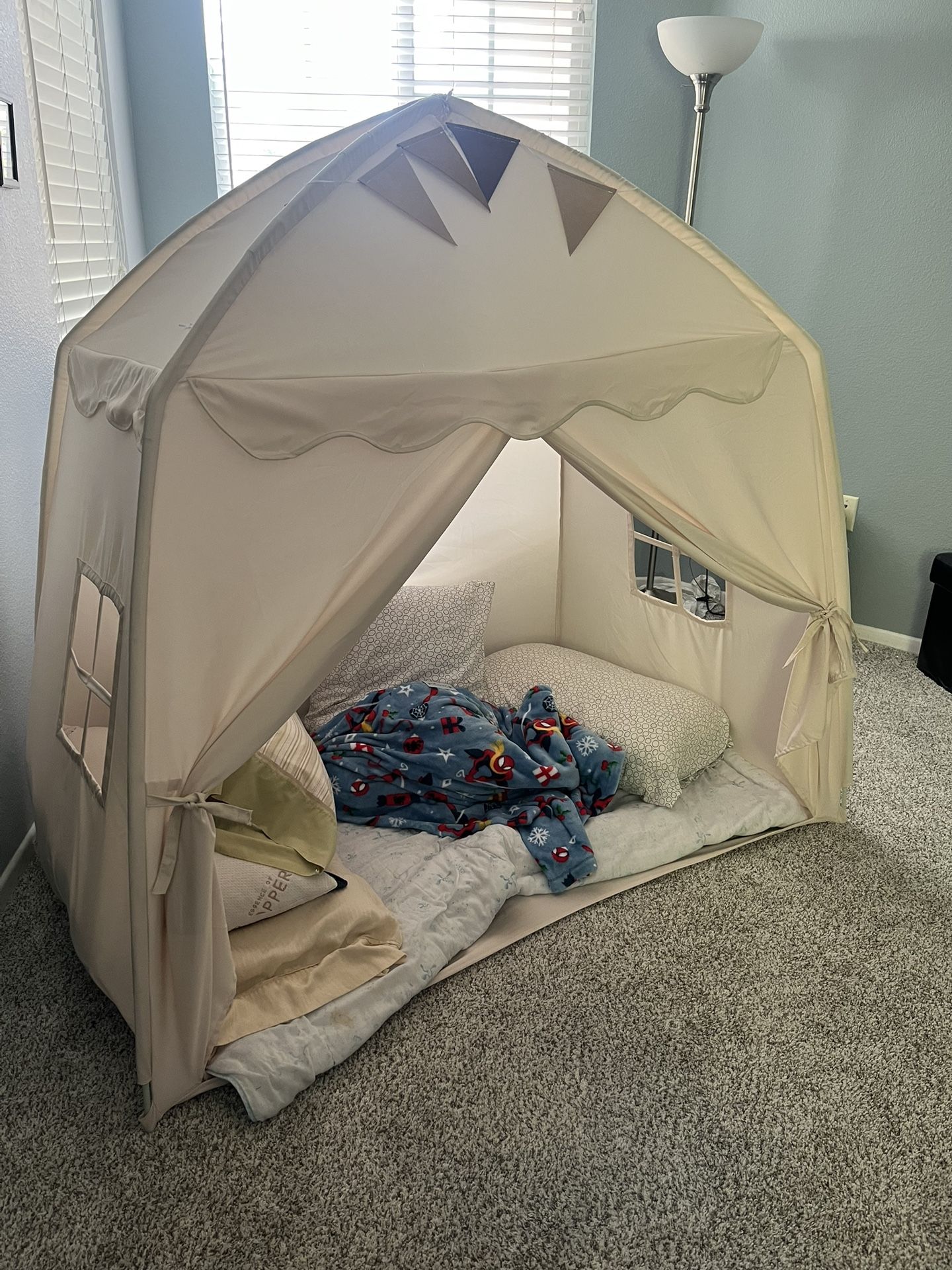 Cool Kids Play Tent With Lights
