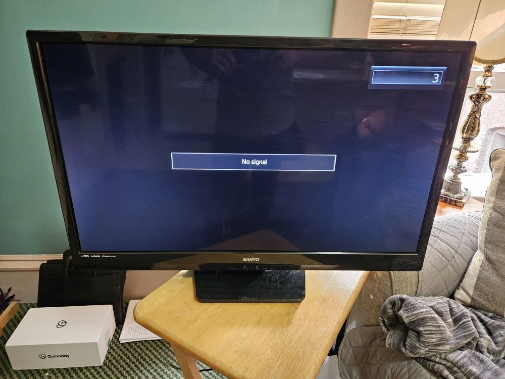 SANYO 32" 720P LED TV
