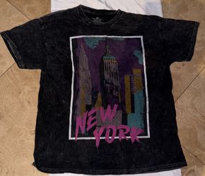 New York City Skyline Graphic Acid Wash Black T-Shirt Size Medium