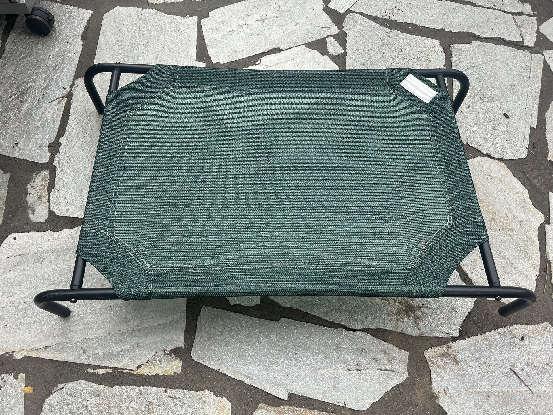 Coolaroo Dog Bed - Green, Size Medium