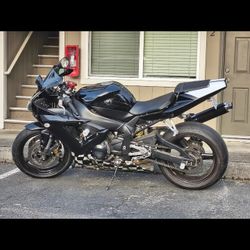 Yamaha R1
