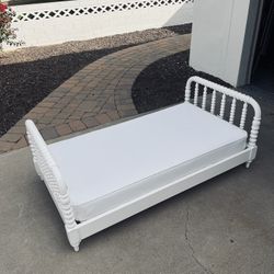 White Toddler Bed