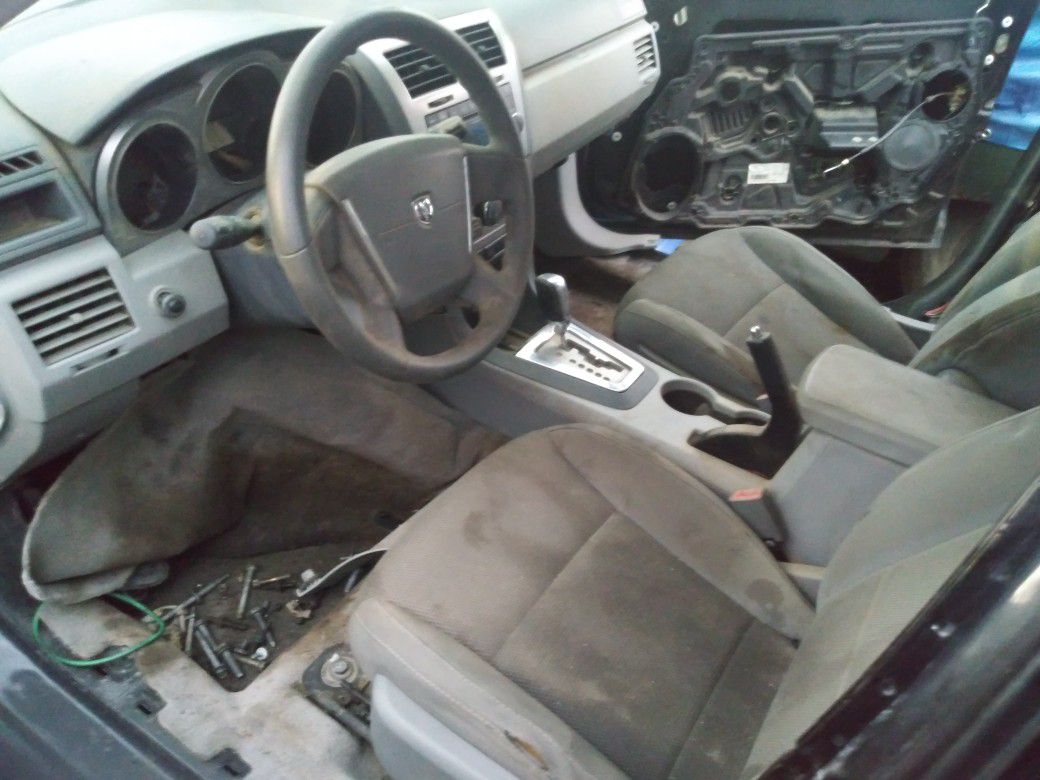 2009 Dodge Avenger parting out