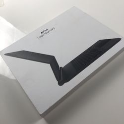 New Apple Magic Keyboard For iPad Pro 11”