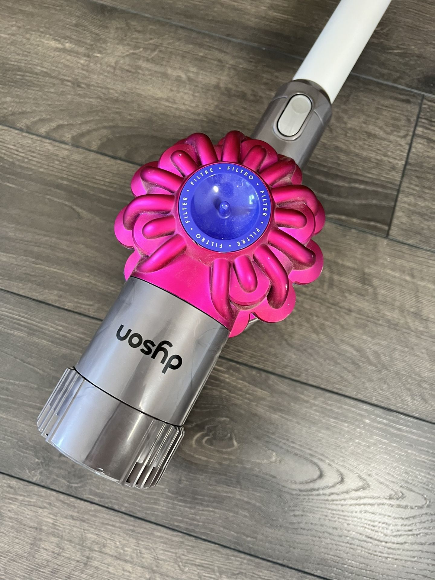 Dyson V6 Stick Vacuum Cordless for Sale in Kenmore, WA OfferUp