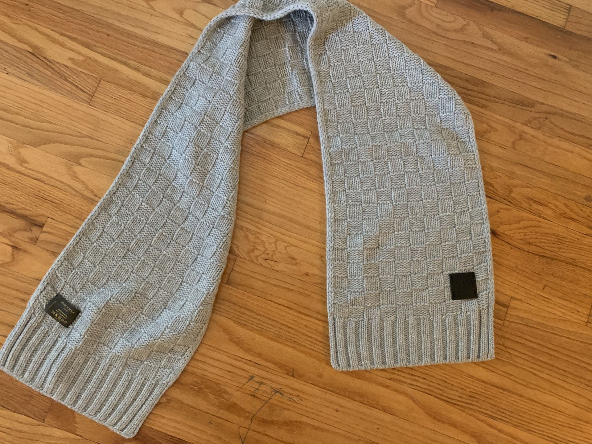 Louis Vuitton Scarf 100% Cashmere