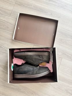 Size 6 youth jordan 1 low retro