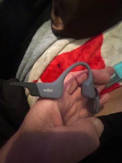 Shoks open swim bone conduction headphones