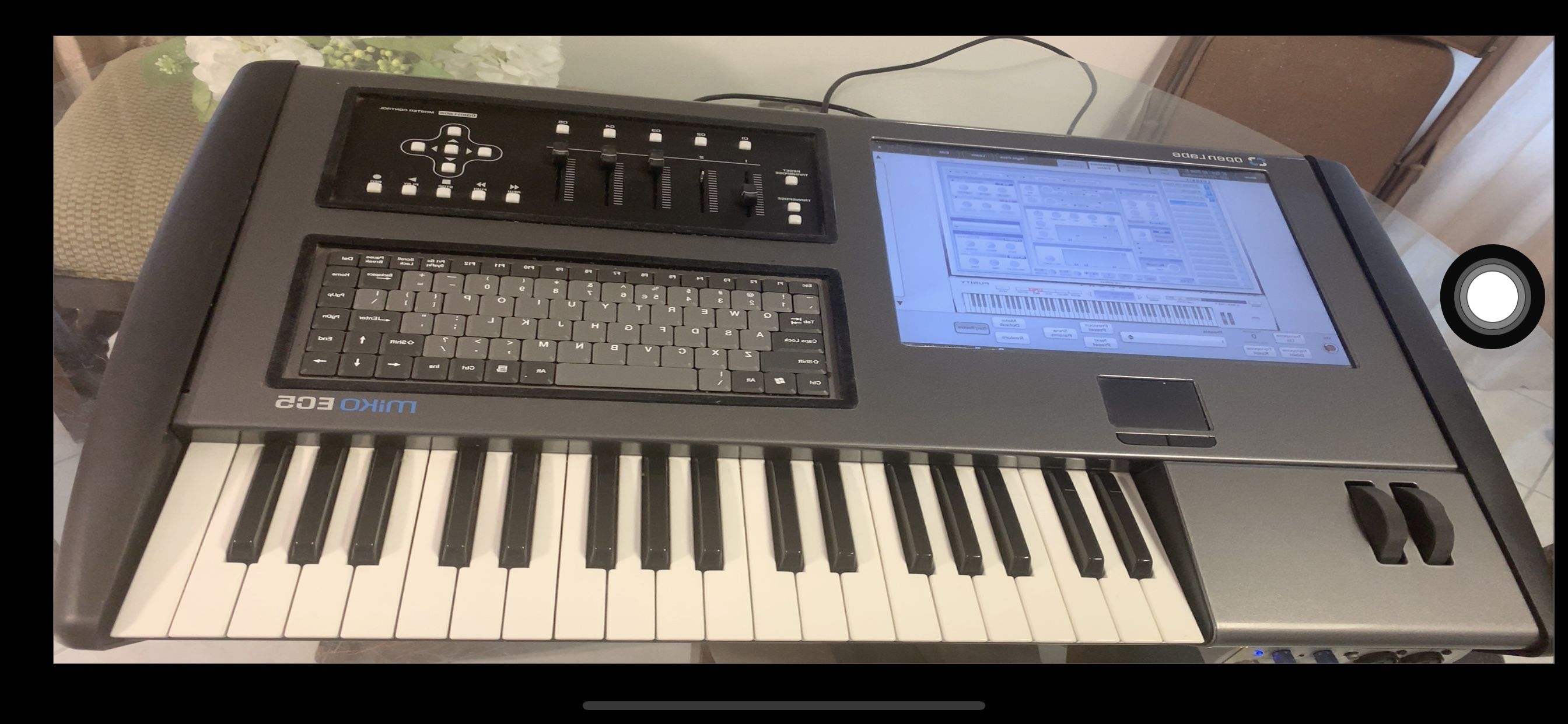    DJ. OPEN. LA     LABS. MIKO. EC5.   used    $700.Perfect. For. studios. producers. and. artists. on. the  go  the  Series. MIKO. EC5. Is based.