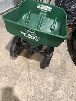 Scott’s turf builder edge guard broadcast mini