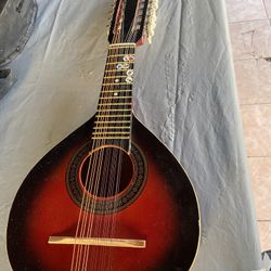 Bandurria or ukele
